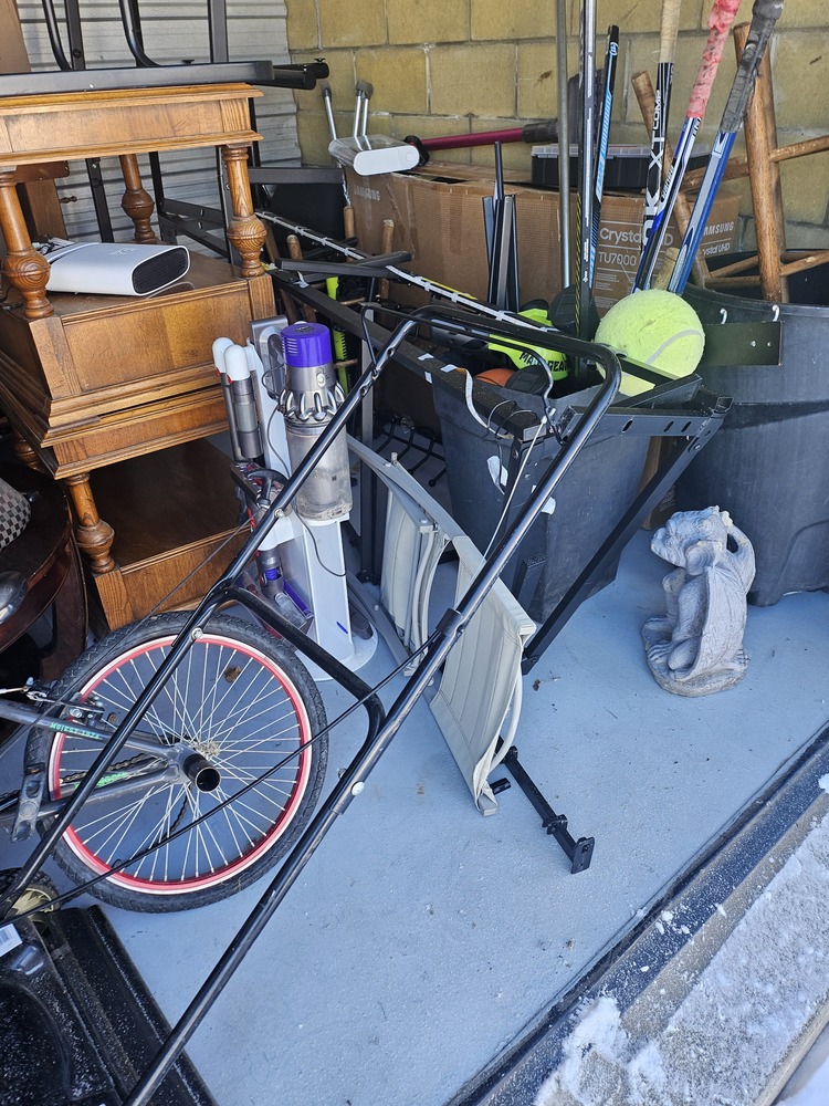 3035 - StorageMart Belleville  auction IB-5674 90