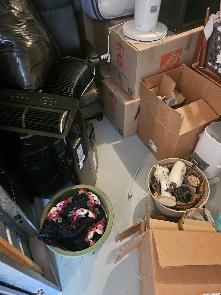 3035 - StorageMart Belleville  auction IB-3907 20