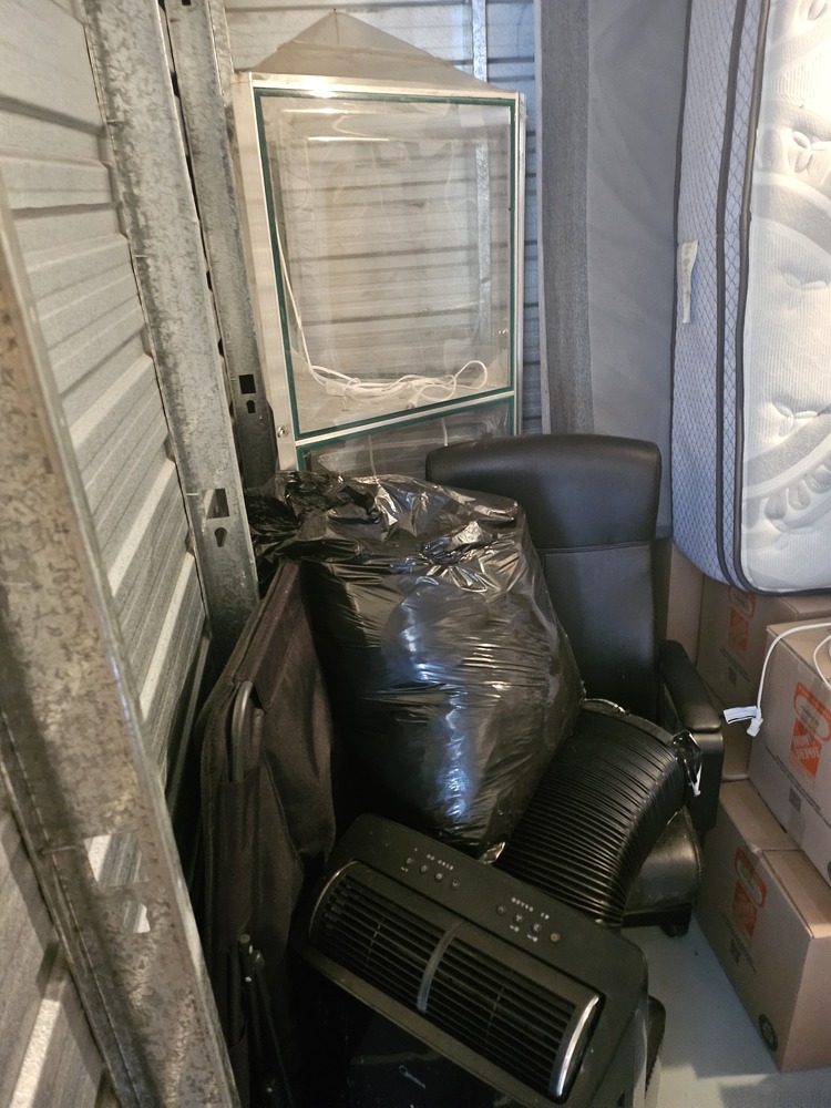 3035 - StorageMart Belleville  auction IB-3907 30