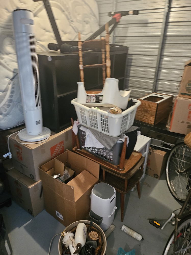 3035 - StorageMart Belleville  auction IB-3907 40