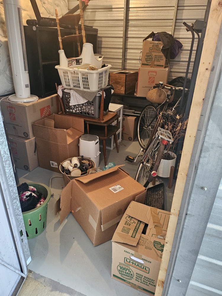 3035 - StorageMart Belleville  auction IB-3907 70