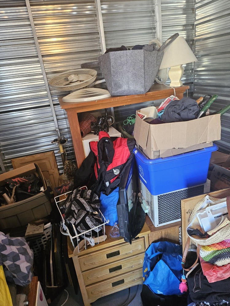 3035 - StorageMart Belleville  auction IB-1695 70