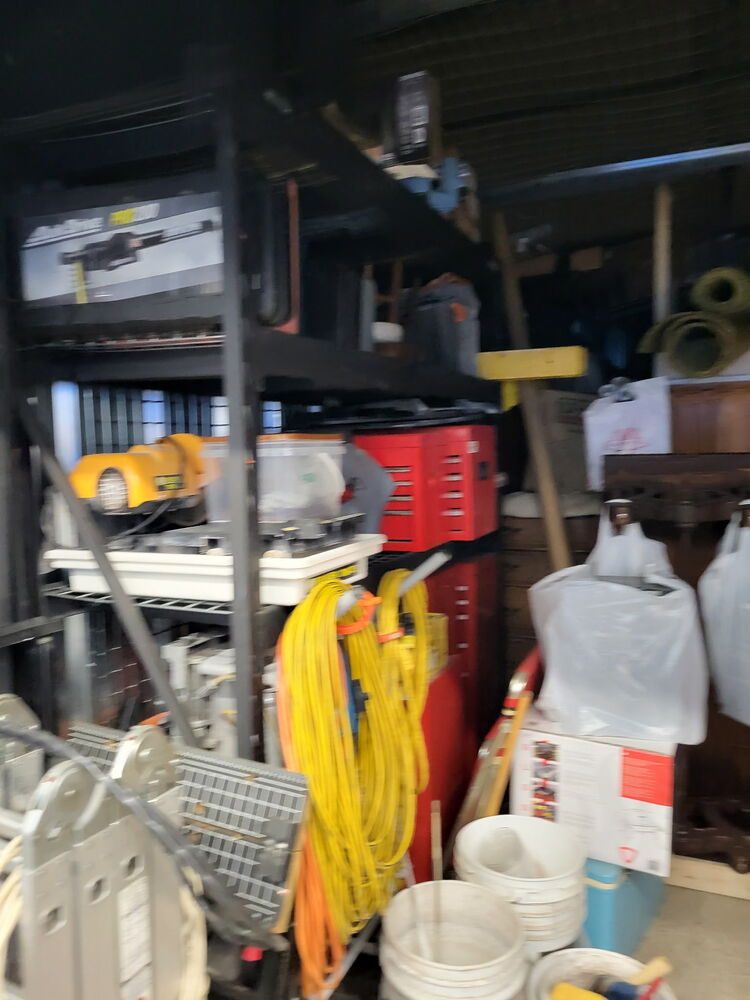 3006 - StorageMart Lauzon Rd. Windsor  auction IB-5302 60