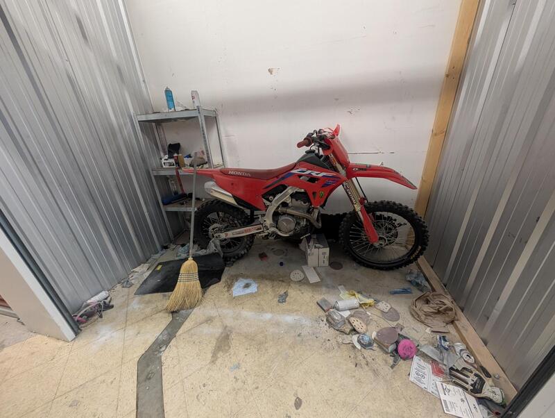 2552 - StorageMart Winterburn RD and 115 Ave  auction IB-8128