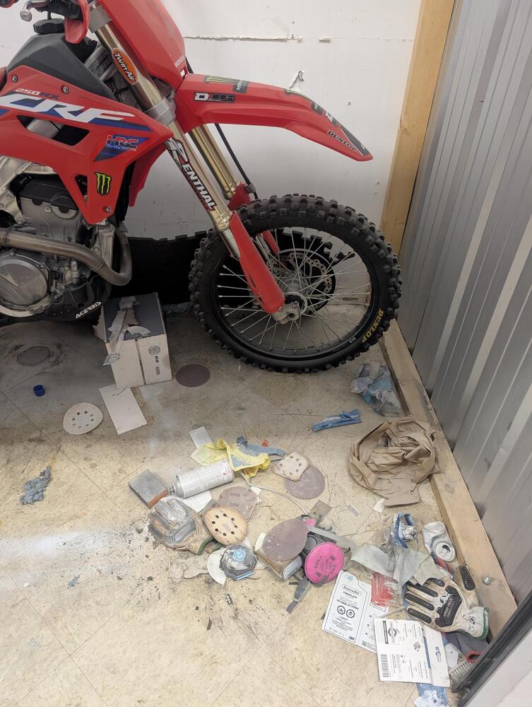 2552 - StorageMart Winterburn RD and 115 Ave  auction IB-8128 20