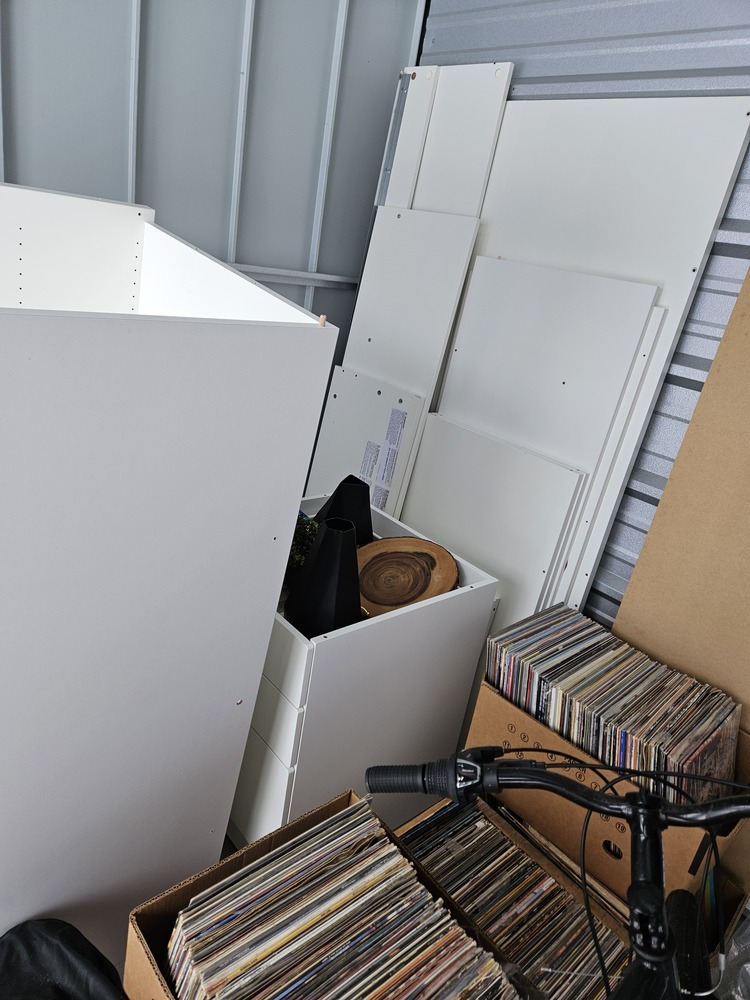 2772 - StorageMart Wharncliffe Rd S  auction IB-7819