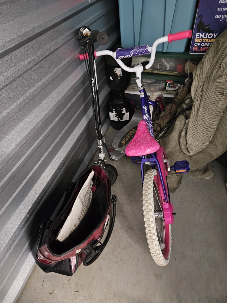 2772 - StorageMart Wharncliffe Rd S  auction IB-5807 40