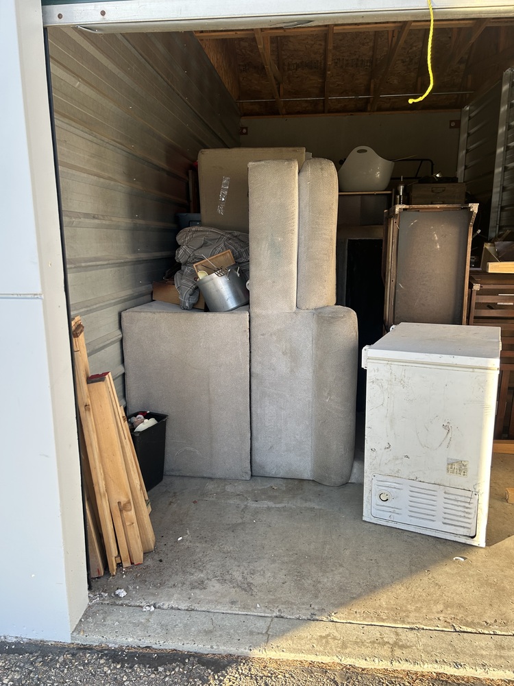 3307-StorageMart 52nd and Peigan Trail  auction IB-7526 40