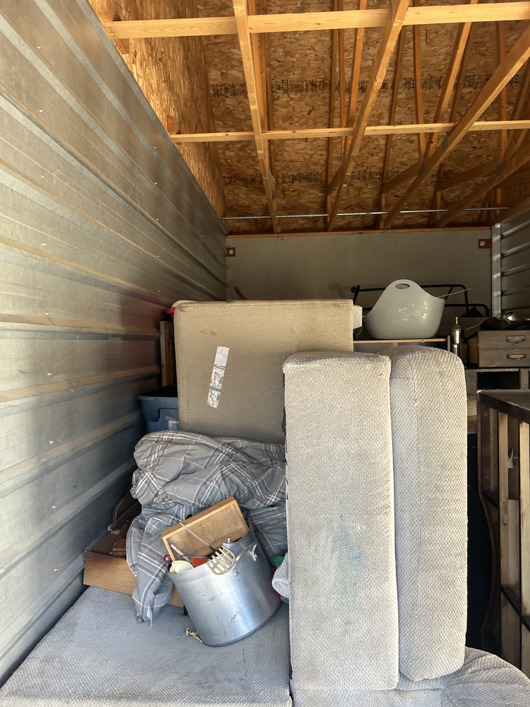 3307-StorageMart 52nd and Peigan Trail  auction IB-7526 70