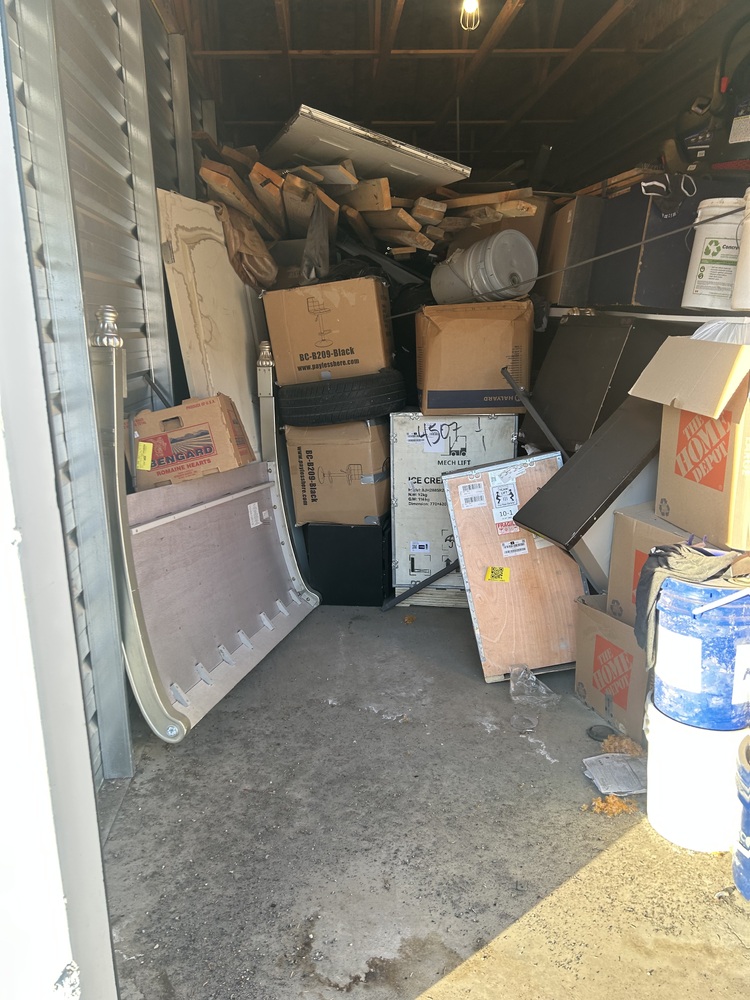 3307-StorageMart 52nd and Peigan Trail  auction IB-5199