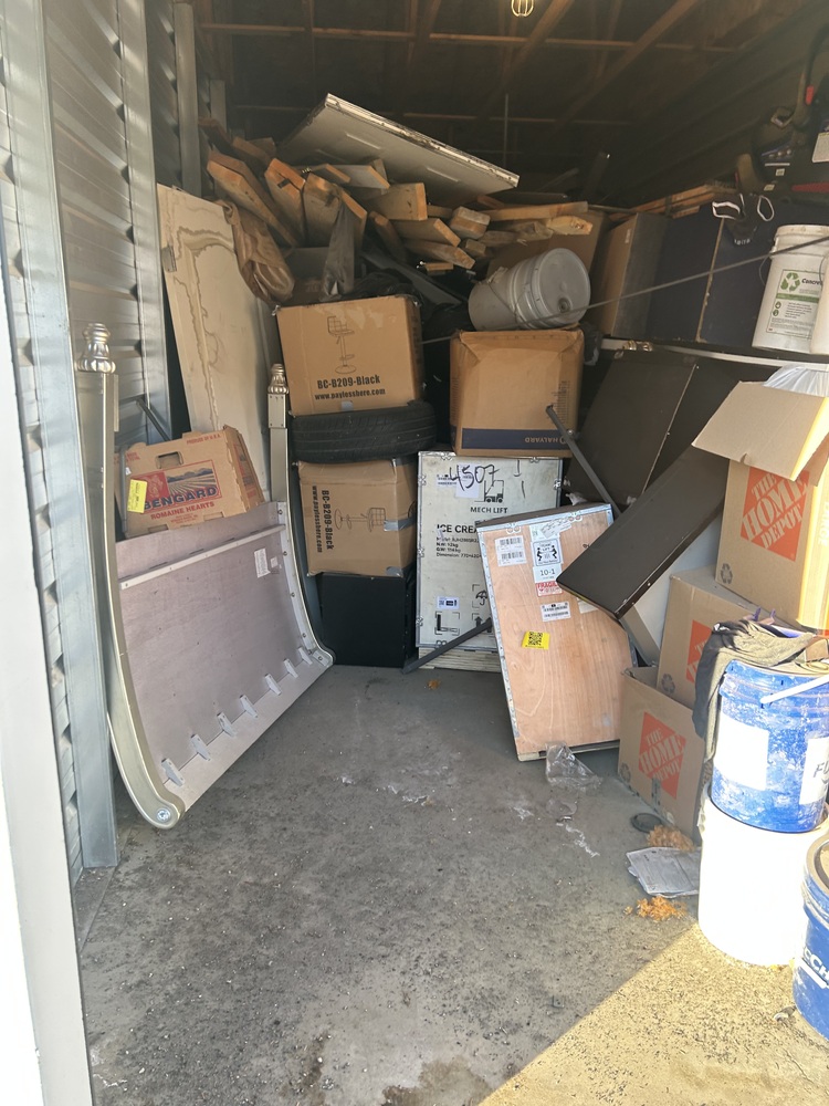 3307-StorageMart 52nd and Peigan Trail  auction IB-5199 10