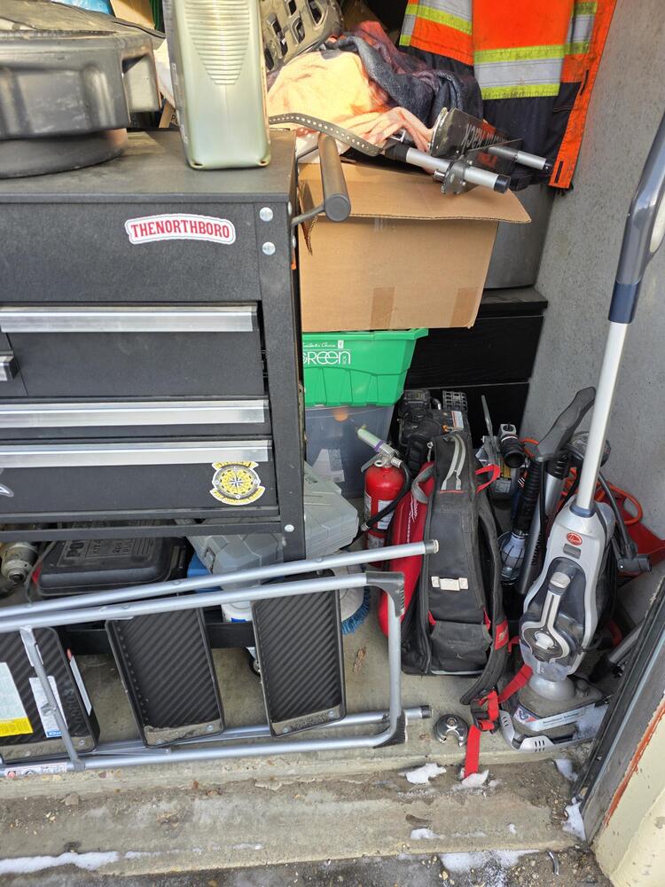 3310 - StorageMart Yellowhead Hwy & Winterburn  auction IB-6004 30