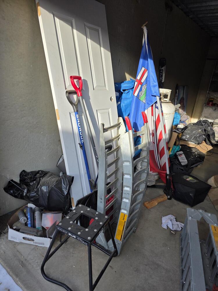 3310 - StorageMart Yellowhead Hwy & Winterburn  auction IB-7408