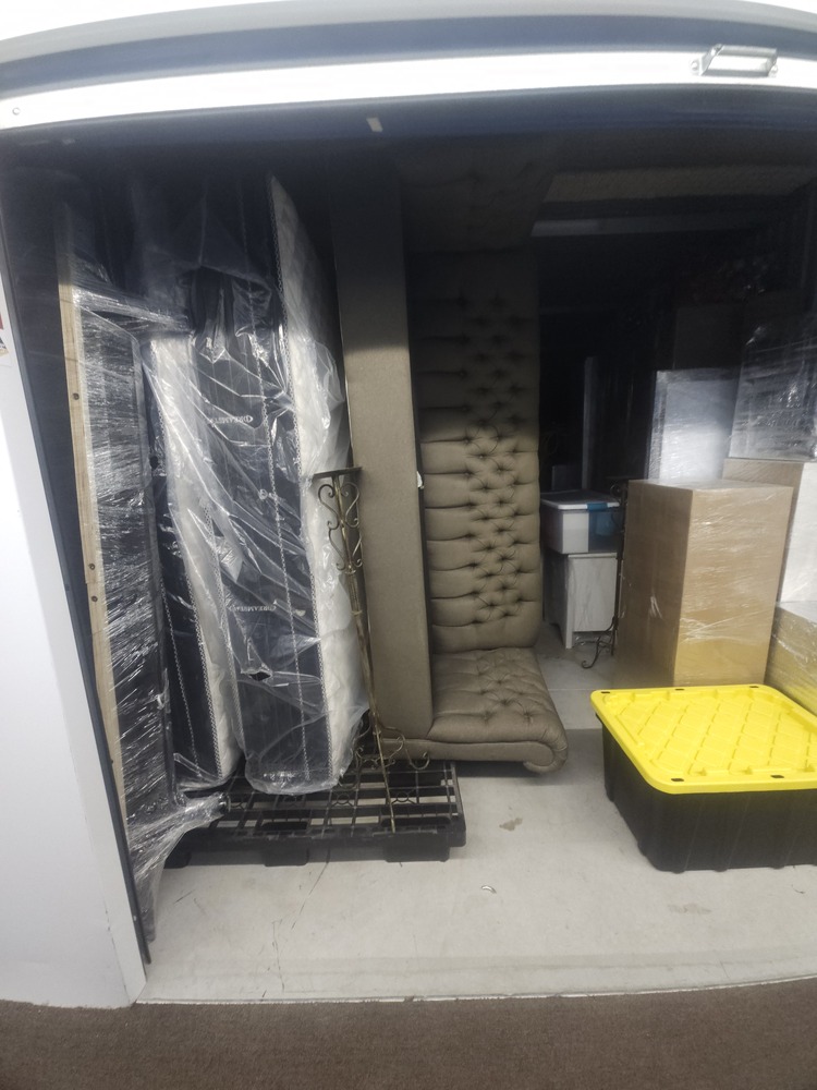 3015 - StorageMart Wicksteed Ave Toronto  auction IB-6252 10