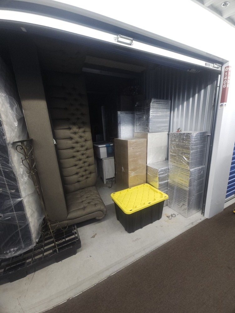 3015 - StorageMart Wicksteed Ave Toronto  auction IB-6252 20