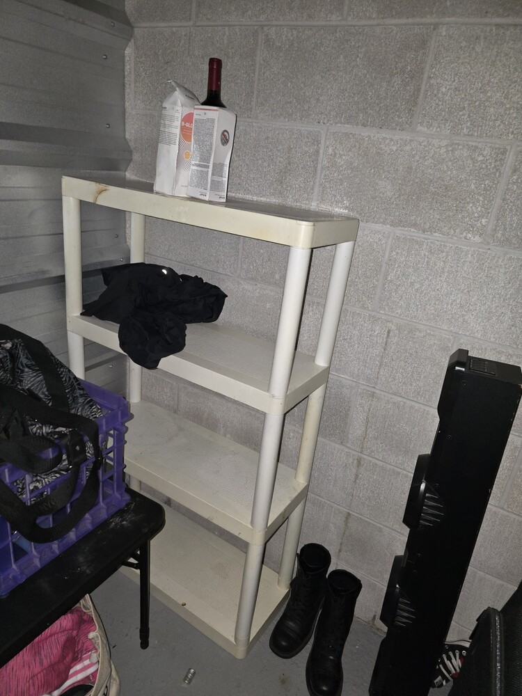 3003 -StorageMart  Adelaide St  auction IB-8974 90