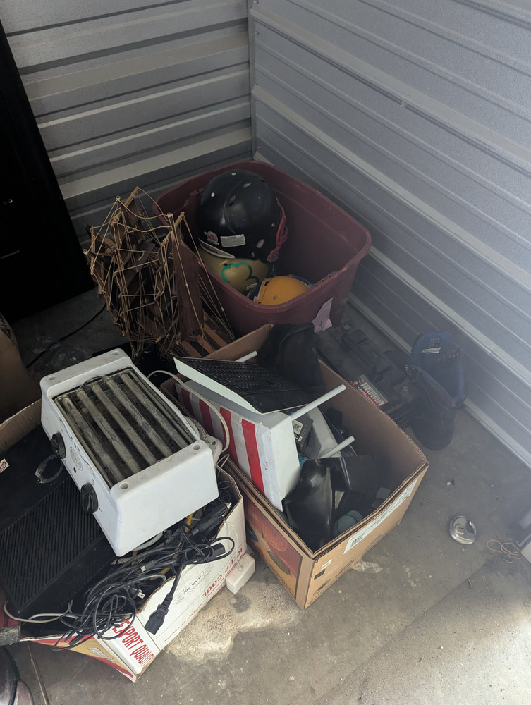 2551 - StorageMart Deerfoot Trail & Yankee Valley  auction IB-1104 20