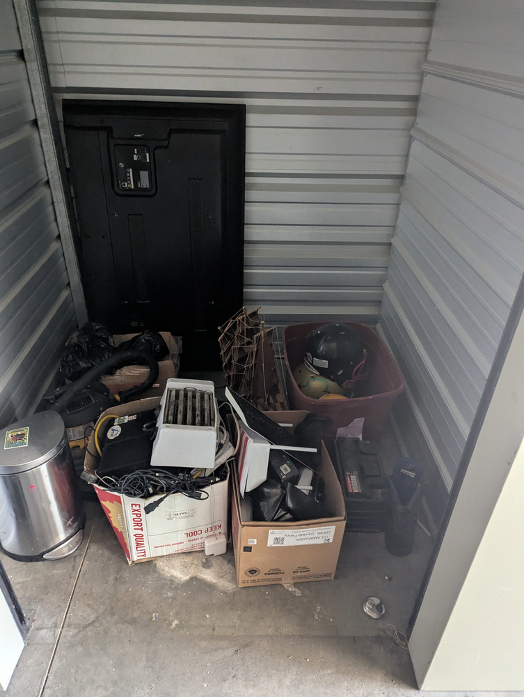 2551 - StorageMart Deerfoot Trail & Yankee Valley  auction IB-1104 30