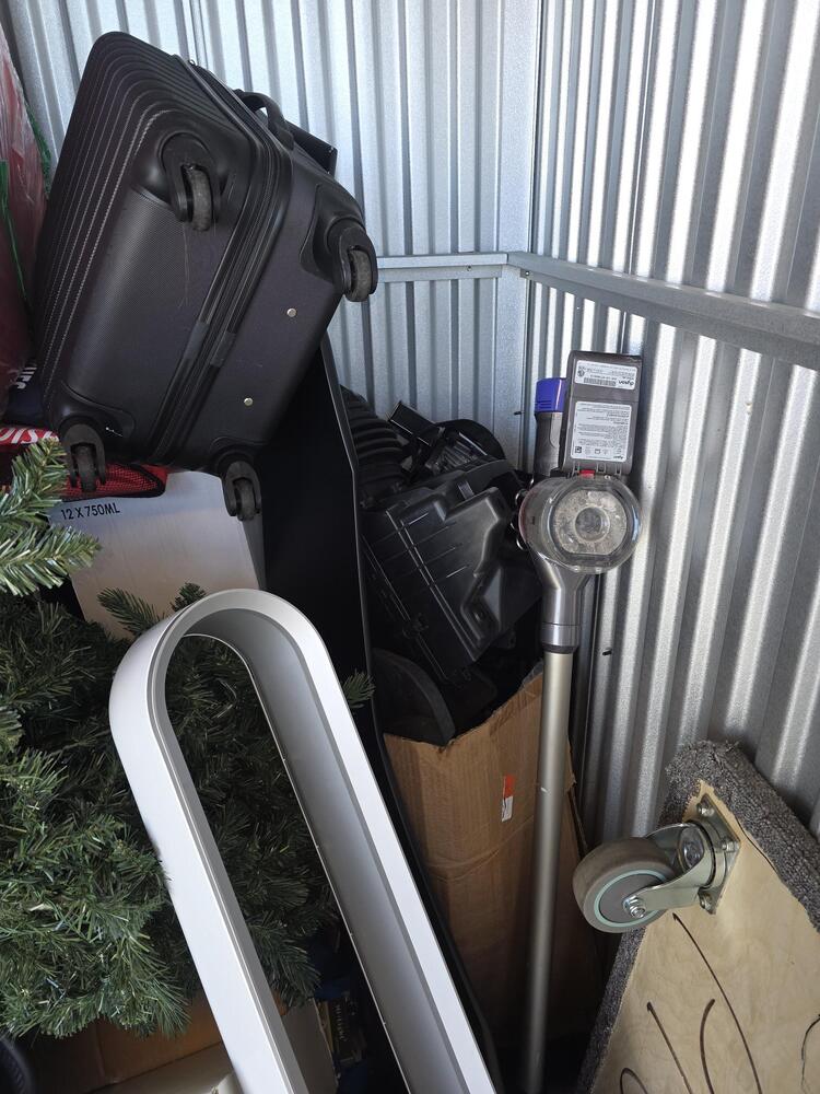 3401 - StorageMart SE Marine Dr & Knight St  auction IB-5234 10