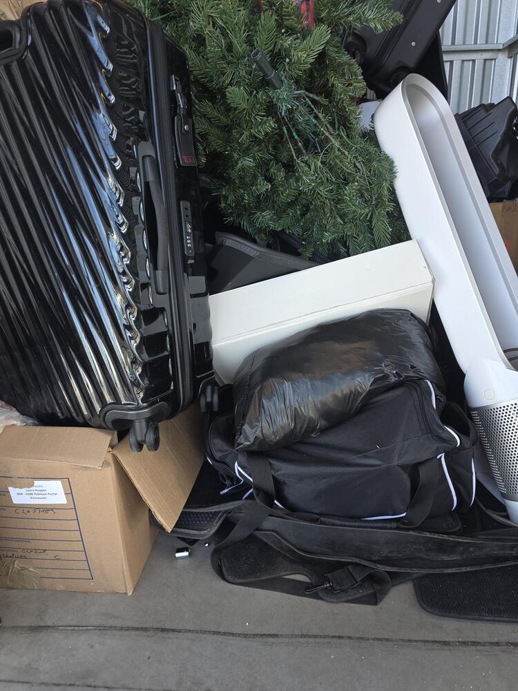 3401 - StorageMart SE Marine Dr & Knight St  auction IB-5234 20