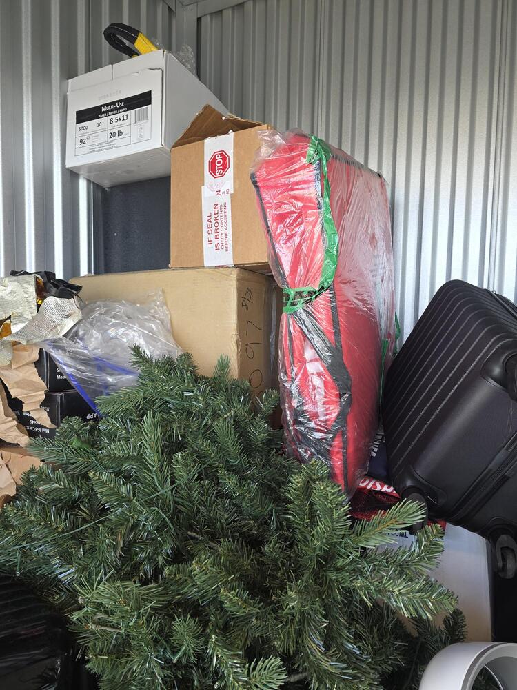 3401 - StorageMart SE Marine Dr & Knight St  auction IB-5234 40