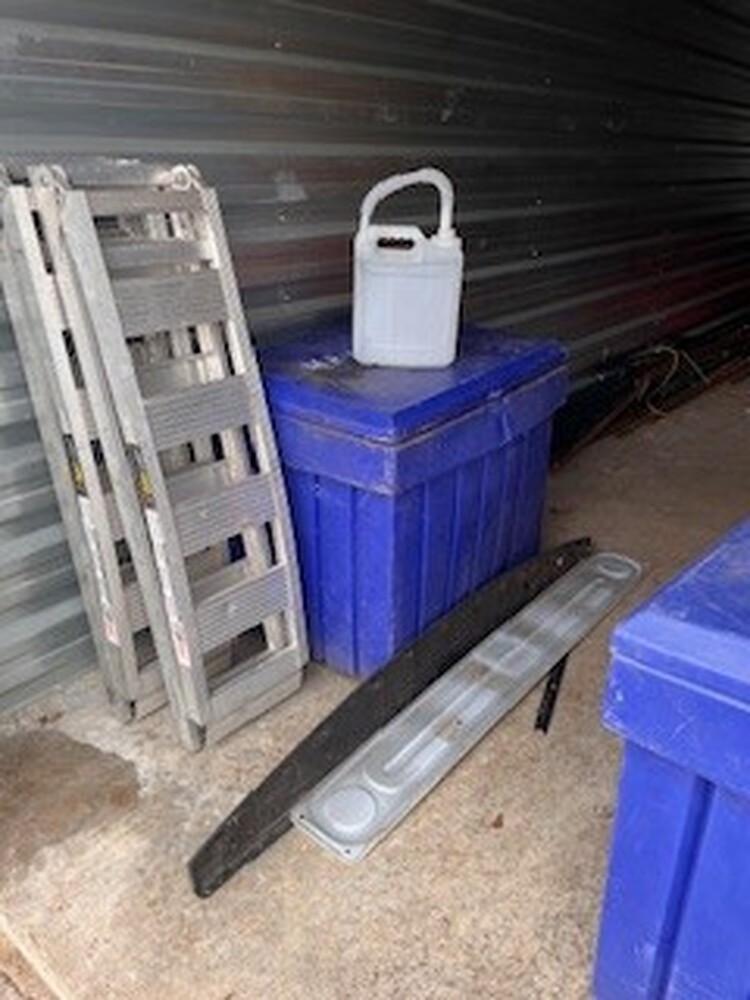 3001 - StorageMart Commissioners Rd W  auction IB-2372 20