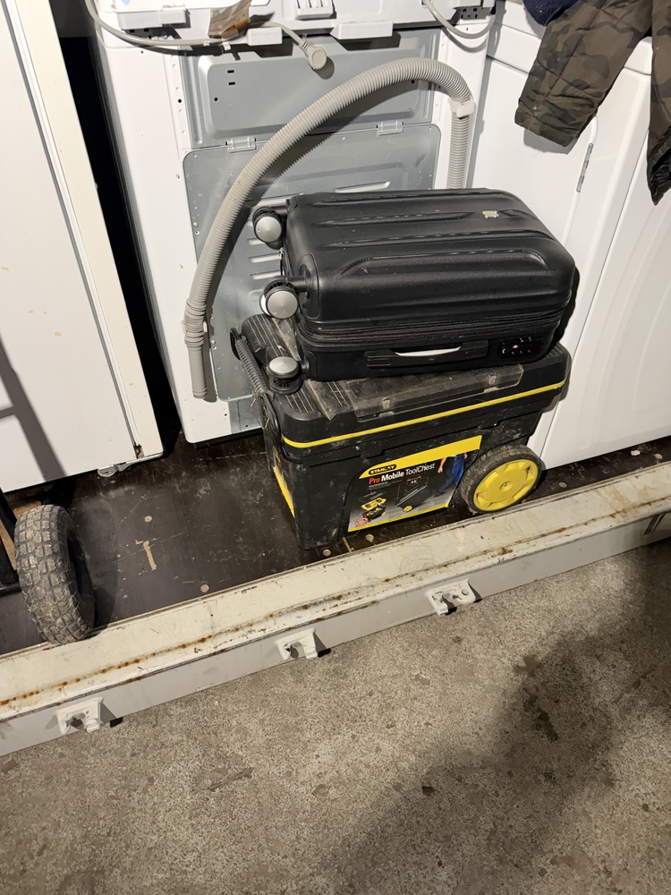 The Storage Box - Windsor  auction IB-7496 20