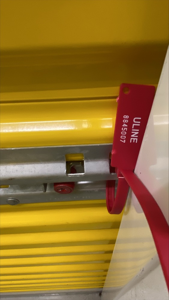 Montreal Mini-Storage - St-Laurent  auction IB-9377 10