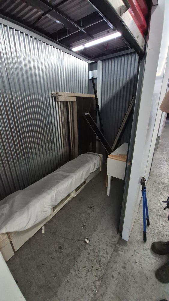 XYZ Storage - Laird  auction IB-6065 10