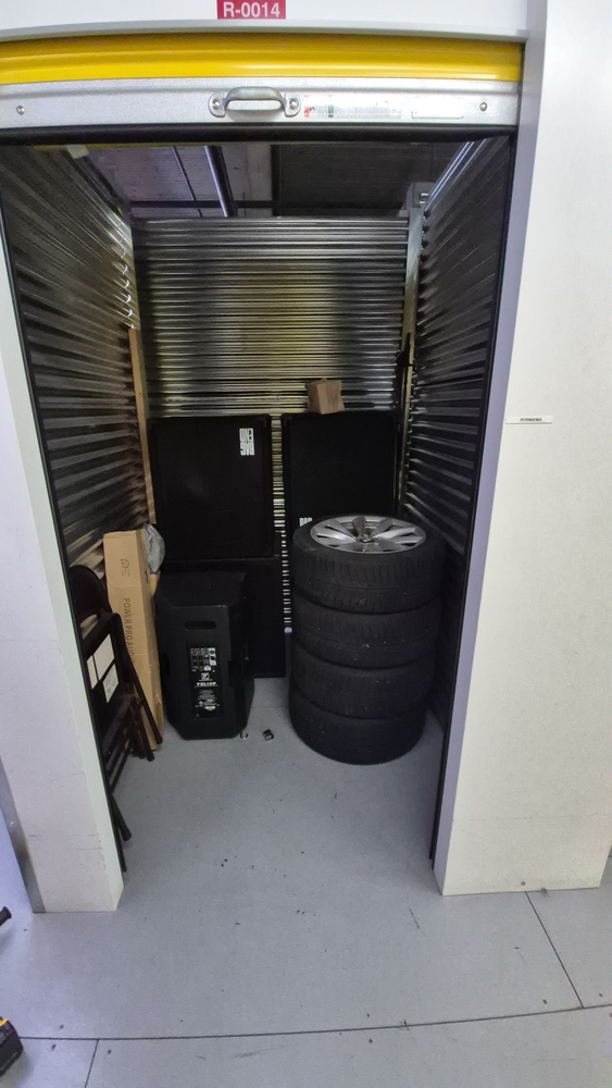 XYZ Storage - Laird  auction IB-6965