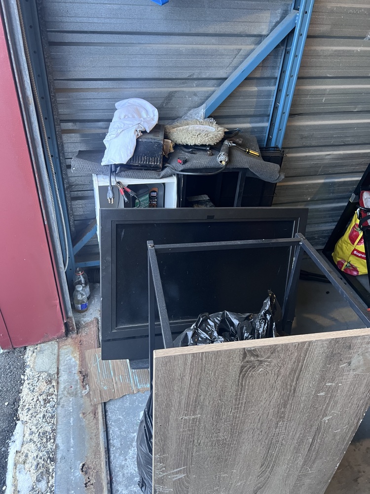 3106 - StorageMart St-Hubert  auction IB-5308 30