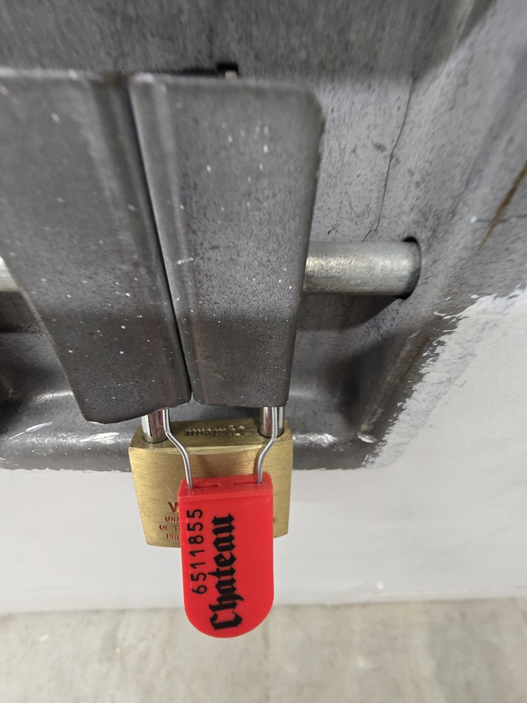 Public Storage P0020 -Vine Ave  auction IB-1682 80