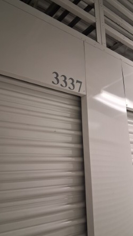 1-800-Self-Storage.com on Greenfield Rd, Oak Park  auction IB-9088 10