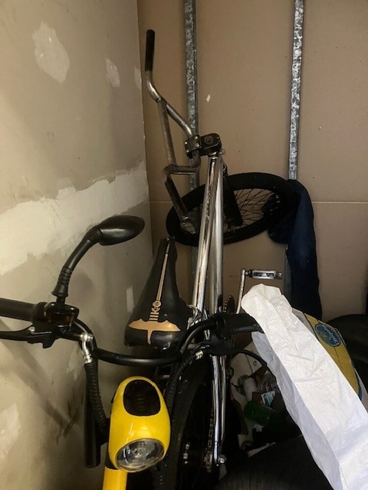 Public Storage P0012 -136th St (King George Hwy)  auction IB-1907 30