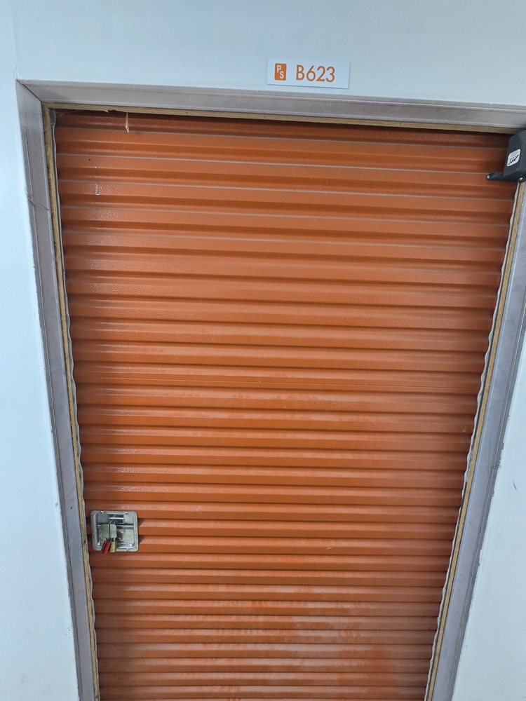 Public Storage P0020 -Vine Ave  auction IB-8524 60