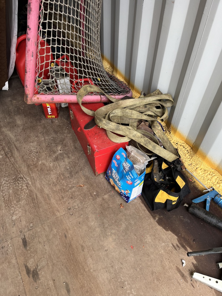 U Need Storage Guelph  auction IB-8507 30