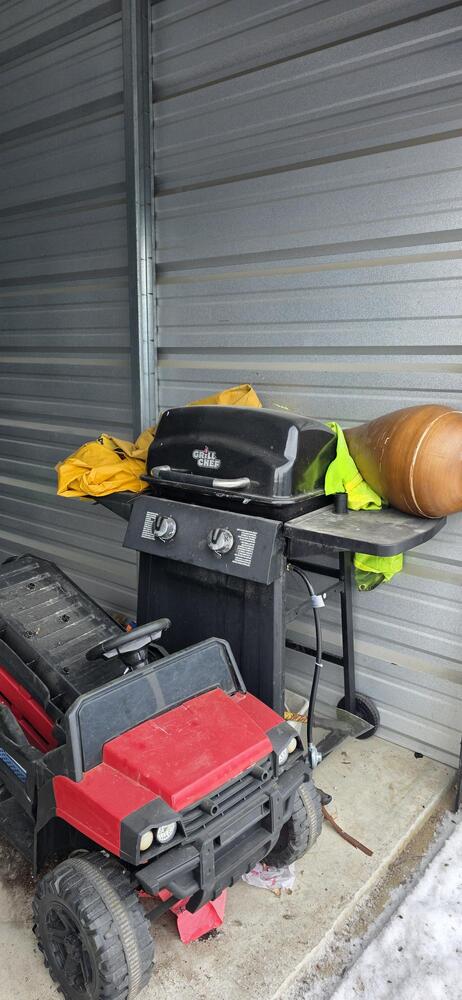 SmartStop Self Storage - 29 McKenzie Cres  auction IB-7975 50