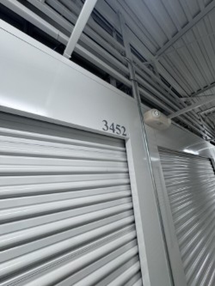 1-800-Self-Storage.com on Greenfield Rd, Oak Park  auction IB-3199 30