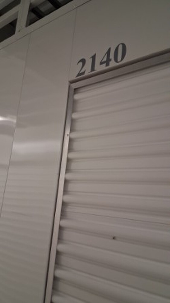 1-800-Self-Storage.com on Greenfield Rd, Oak Park  auction IB-4202 30