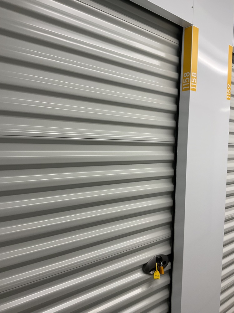 SmartStop Self Storage - Mapleview Drive   auction IB-6903