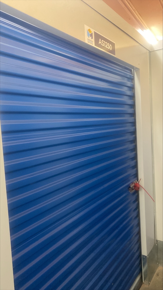 Montreal Mini-Storage - Hochelaga  auction IB-2210 20