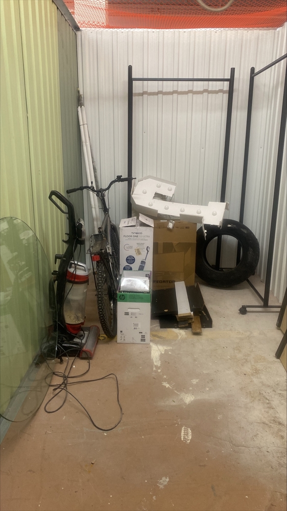 Montreal Mini-Storage - Hochelaga  auction IB-2210 30