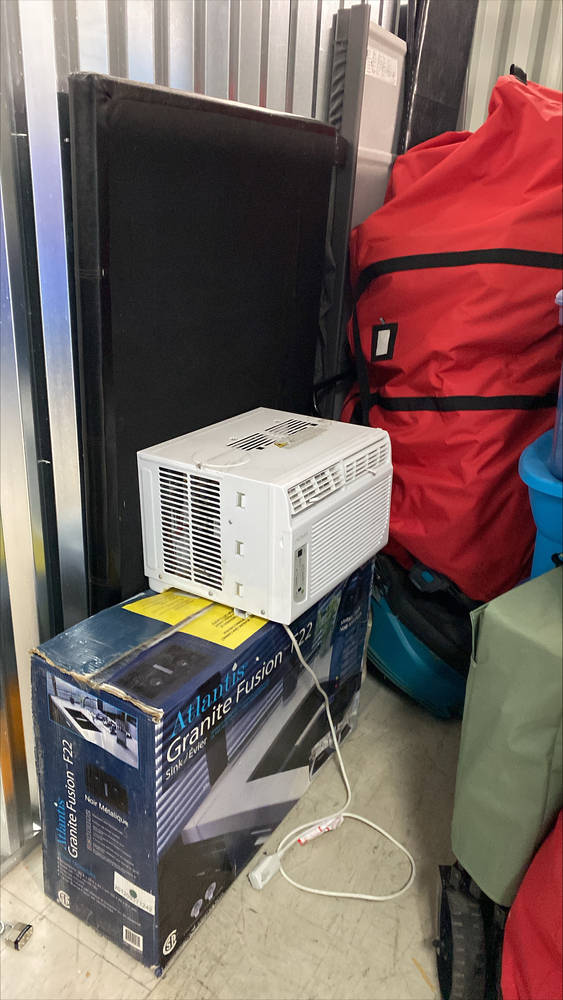 Montreal Mini-Storage - Metro  auction IB-6632 60