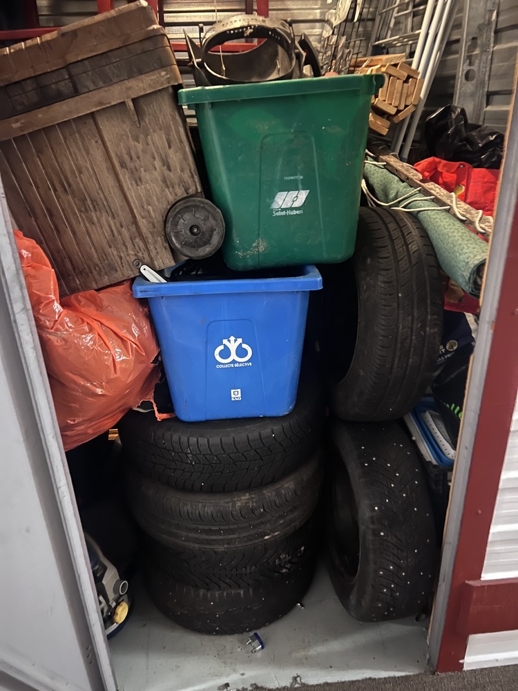 3106 - StorageMart St-Hubert  auction IB-5171 10