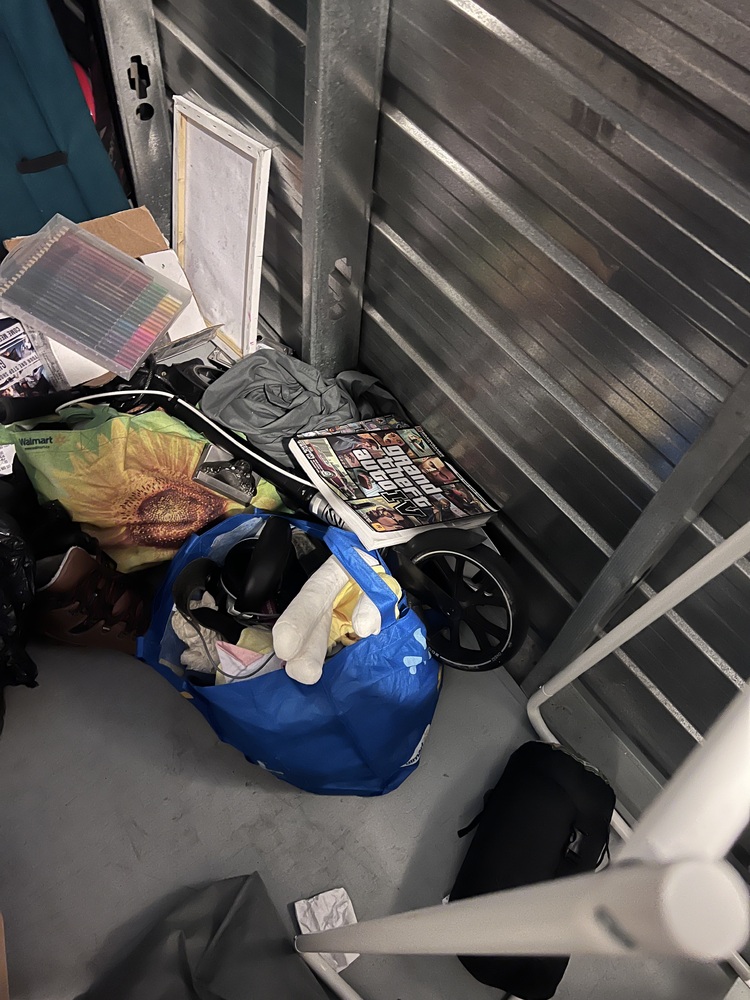 3106 - StorageMart St-Hubert  auction IB-2521 60