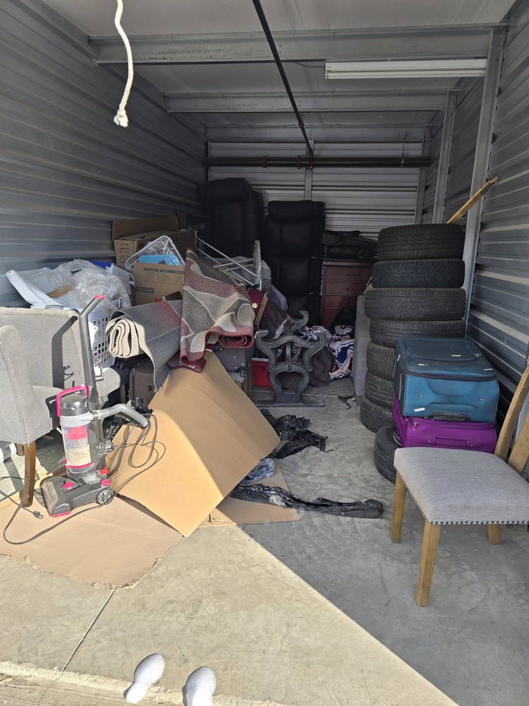 2551 - StorageMart Deerfoot Trail & Yankee Valley  auction IB-7190 10