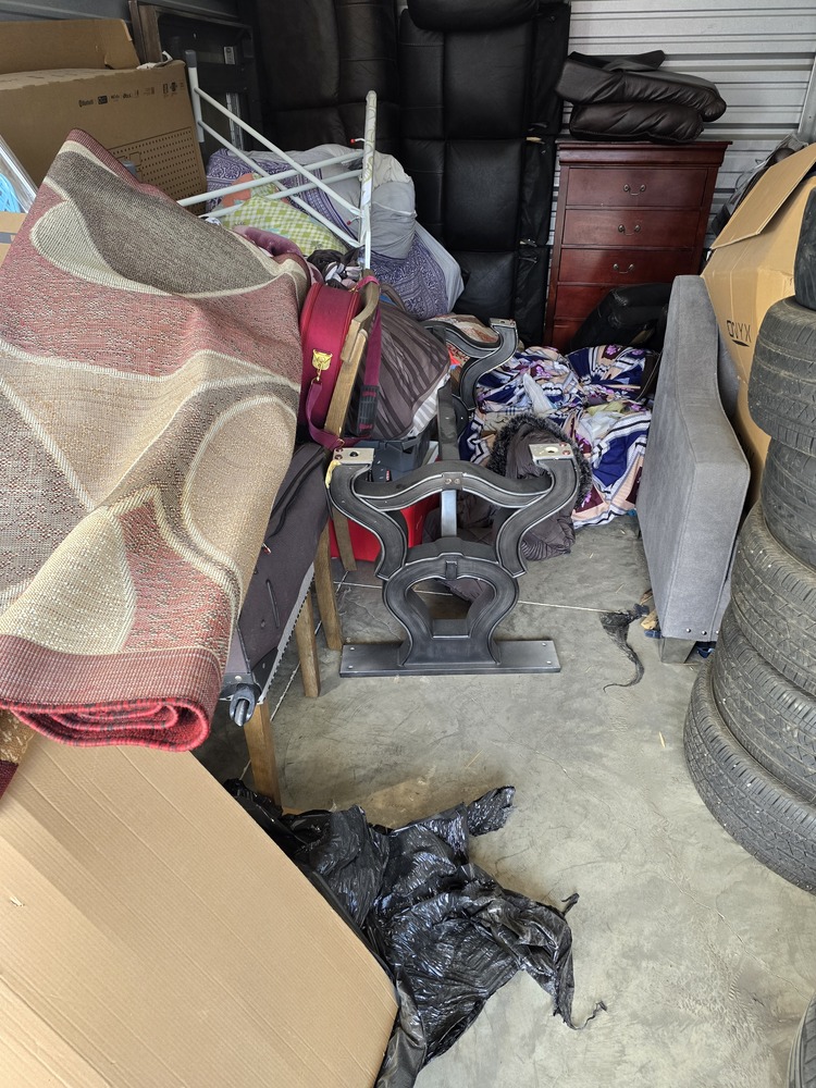 2551 - StorageMart Deerfoot Trail & Yankee Valley  auction IB-7190 40