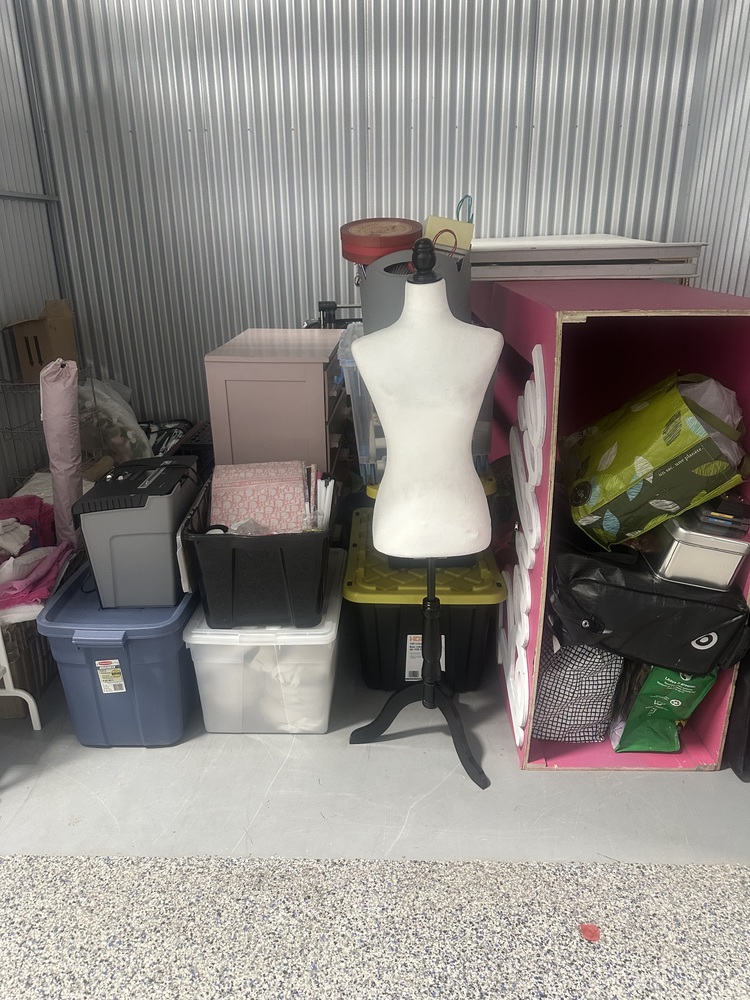 Q SELF STORAGE  auction IB-3983 30