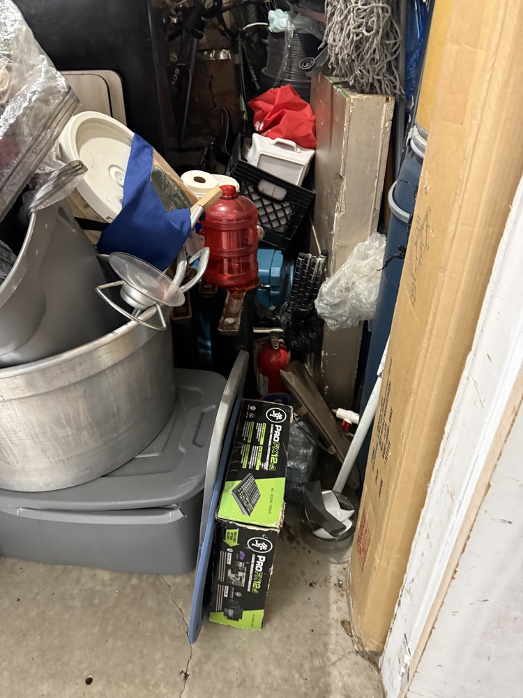 Public Storage P0007 - Arrow Rd  auction IB-3367 20