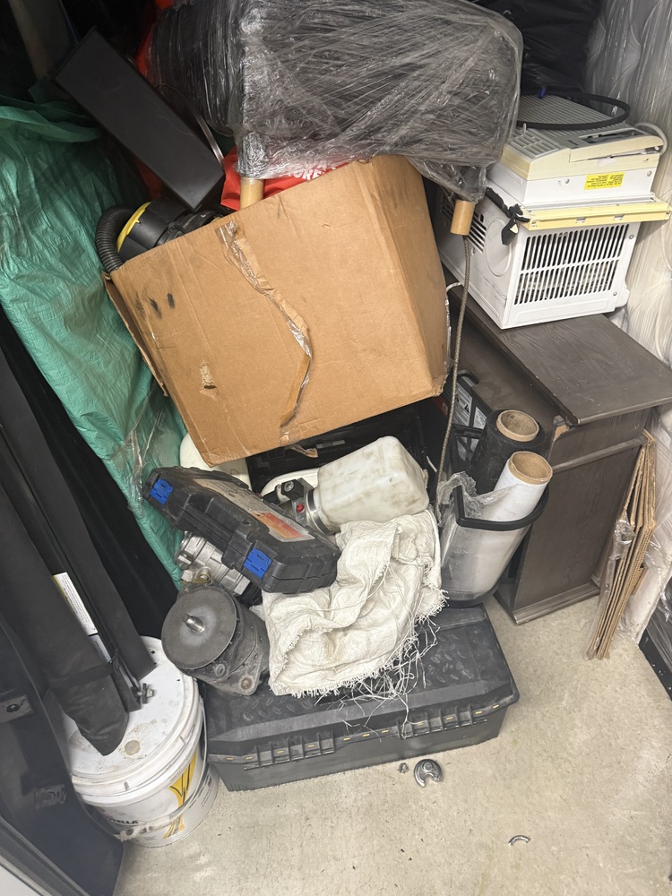 3019 - StorageMart 345 Danforth Road  auction IB-6422 40